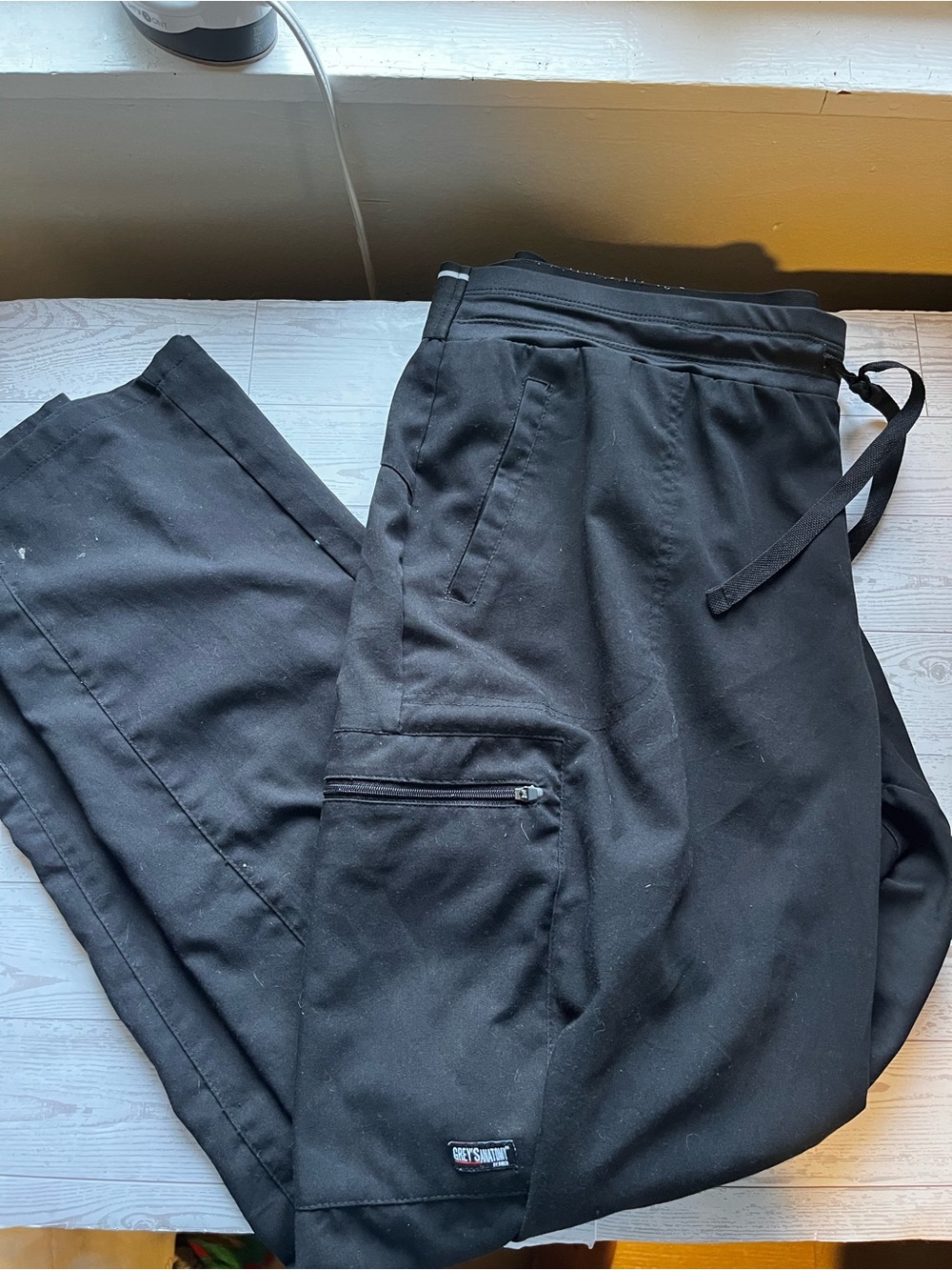 Grey's Anatomy women’s black Cargo Scrub Pants